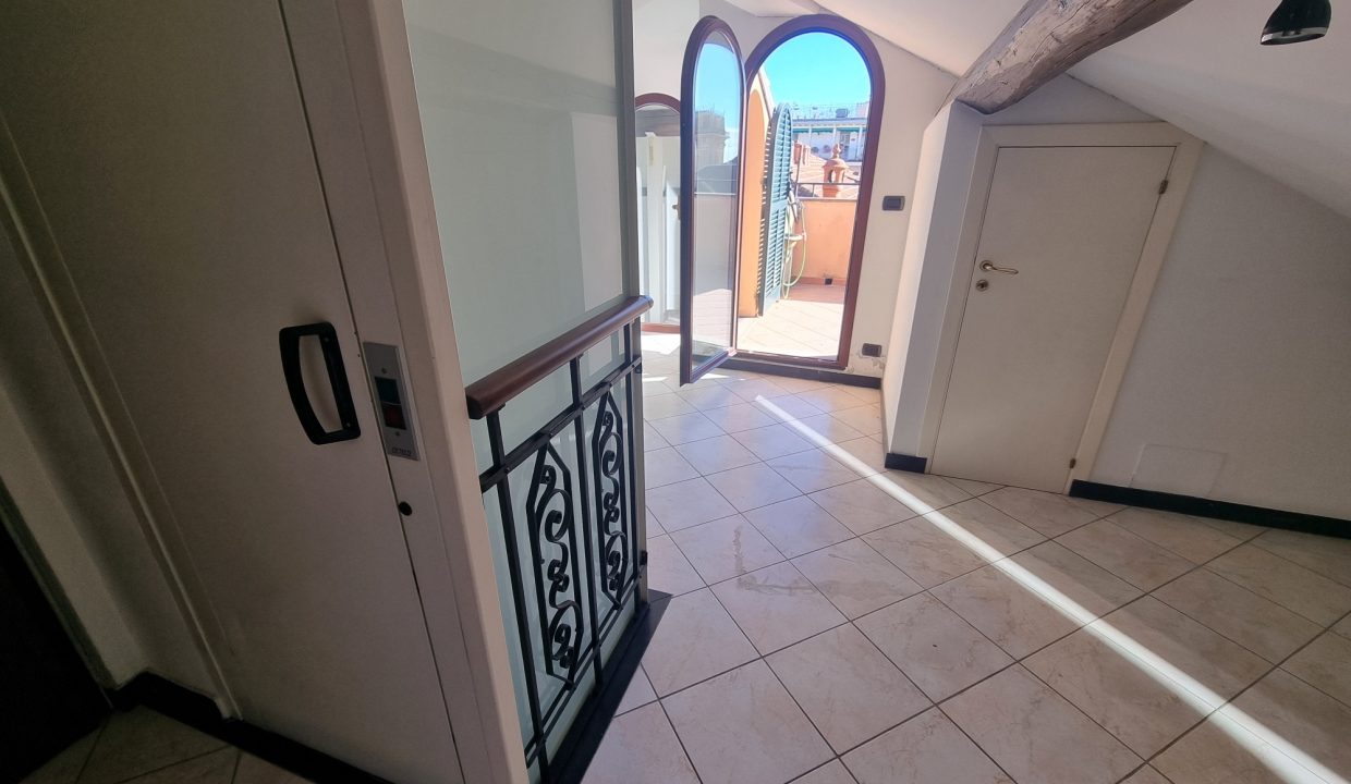 20241122_122208_resized