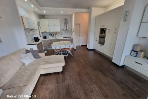 20260103_150327_resized